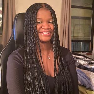 Meet your Posher, Angelena